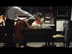 Mẹ và con trai giới tính, cô ấy đít sec thu heo được sở hữu bởi hai lớn đen cocks