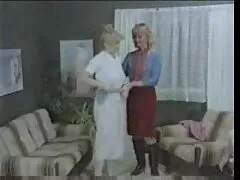 Dễ thương tóc đỏ phim heo che kiểm tra nhỏ âm hộ
